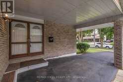 68 APPLEGATE CRESCENT | Toronto Ontario | Slide Image Two