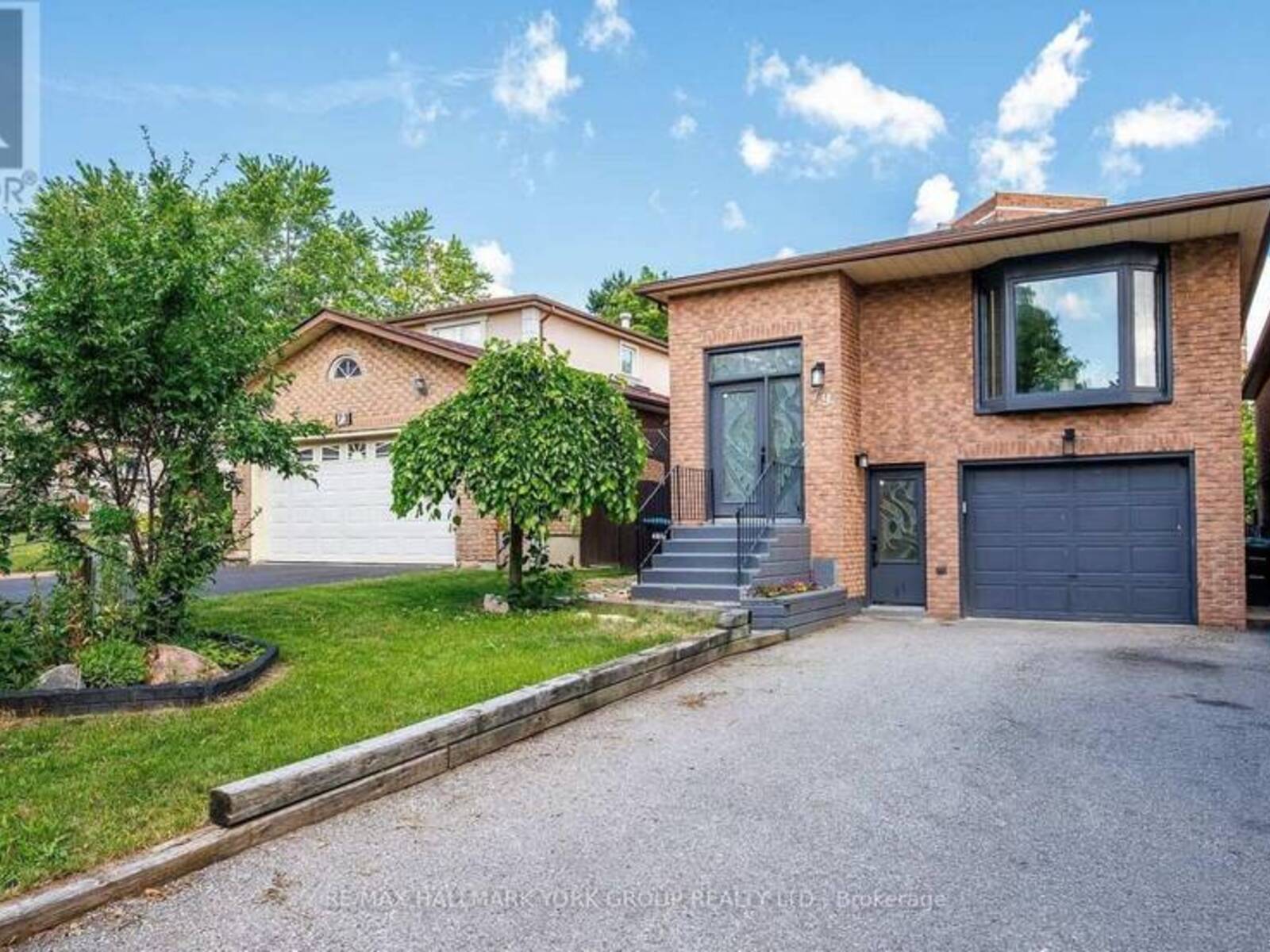 79 MAPLEGROVE AVENUE, Bradford West Gwillimbury, Ontario L3Z 1R9