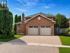 2 GLENHURST ROAD Richmond Hill Ontario, L4B 2C9