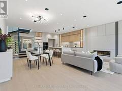 957 HALLIDAY AVENUE Mississauga Ontario, L5E 1P4