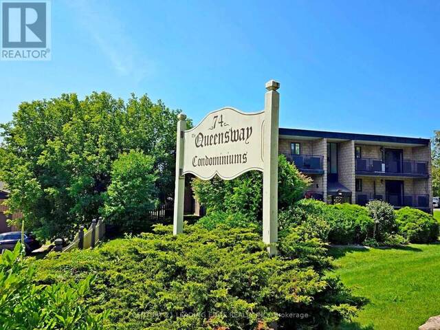 206 - 74 THE QUEENSWAY S Georgina Ontario, L4P 1Z3 - 3 Bedrooms Condo For Sale
