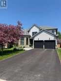 90 BIRKHALL PLACE | Barrie Ontario | Slide Image Three