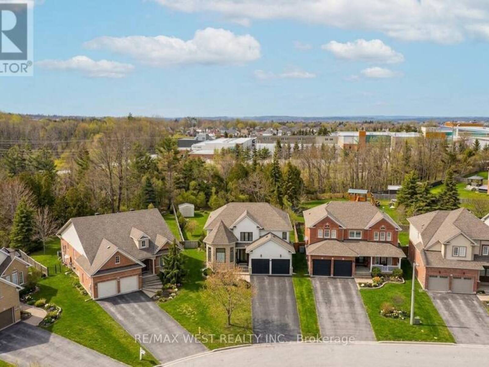 90 BIRKHALL PLACE, Barrie, Ontario L4N 0K2