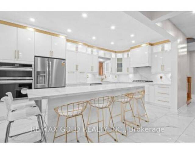 19 ATTVIEW CRESCENT Brampton Ontario, L6P 2R5 - 6 Bedrooms Home For Sale