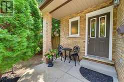 32 SILVERVINE DRIVE | Hamilton Ontario | Slide Image Two
