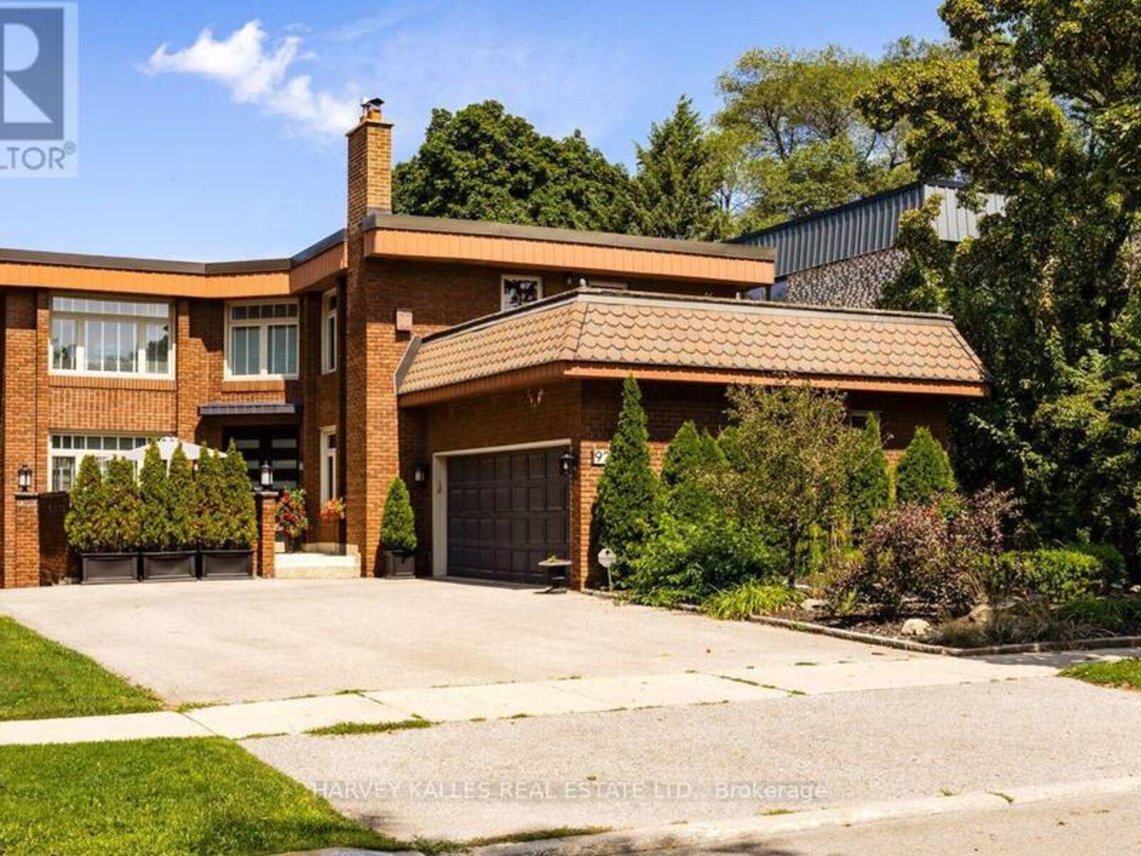 92 PRUE AVENUE, Toronto, Ontario M6B 1R5