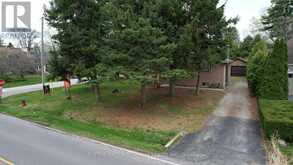394 MAPLEHURST AVENUE | Oakville Ontario | Slide Image Twelve