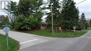 394 MAPLEHURST AVENUE | Oakville Ontario | Slide Image Three