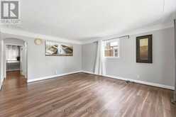 61 GLENMOUNT AVENUE | Hamilton Ontario | Slide Image Ten