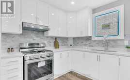 8 FAIRGLEN CRESCENT | Toronto Ontario | Slide Image Fifteen