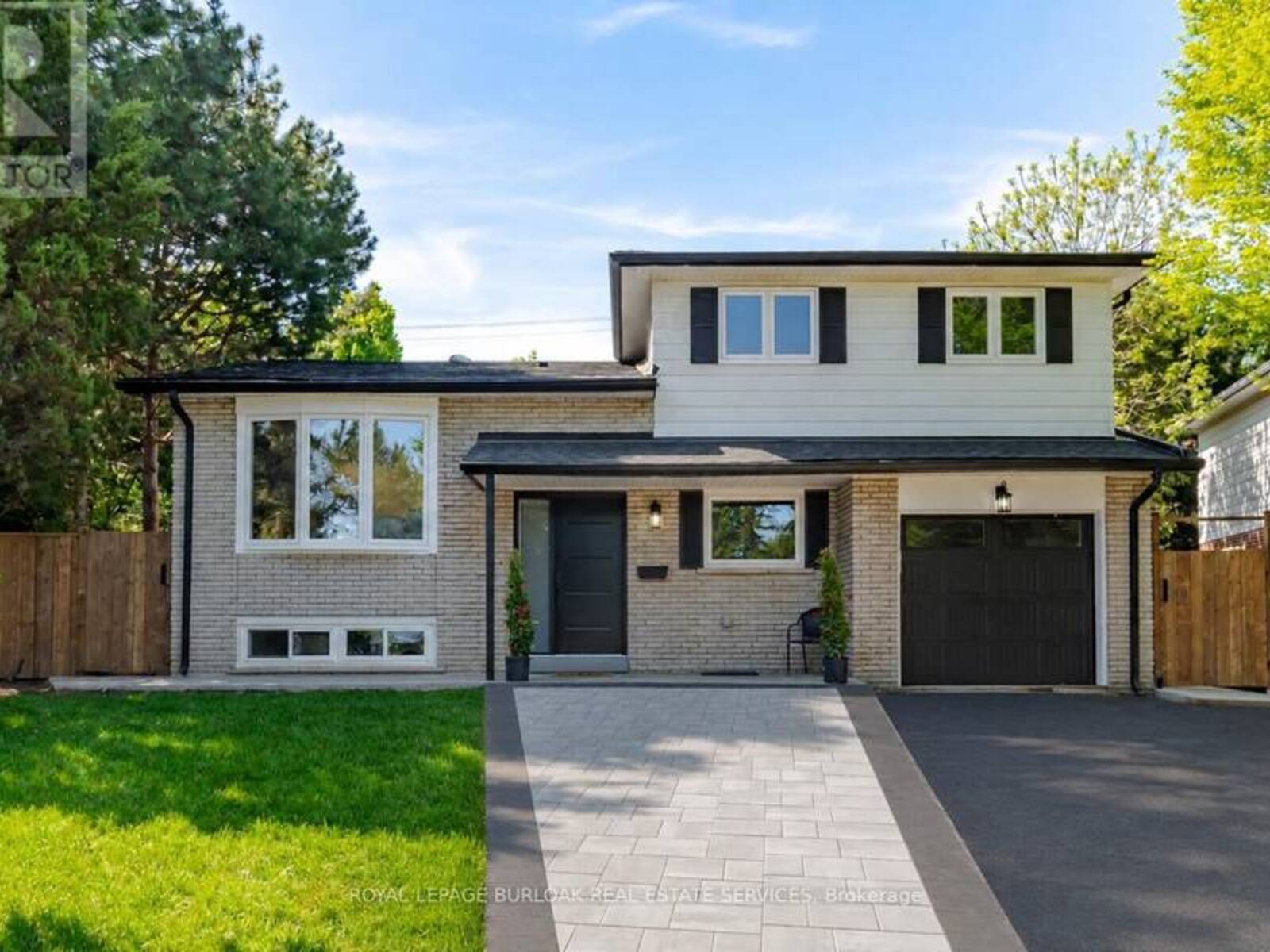 1379 CHRISTINA COURT, Burlington, Ontario L7P 2V8