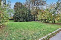 39 MAPLE GROVE AVENUE | Richmond Hill Ontario | Slide Image Thirteen