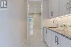 6 DENNIS REED COURT | Aurora Ontario | Slide Image Eighteen