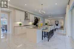 6 DENNIS REED COURT | Aurora Ontario | Slide Image Nineteen