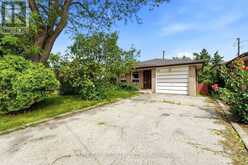 185 LAVINA CRESCENT | Hamilton Ontario | Slide Image Three