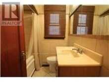 35 BARONS AVENUE S | Hamilton Ontario | Slide Image Eleven
