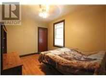 35 BARONS AVENUE S | Hamilton Ontario | Slide Image Fifteen
