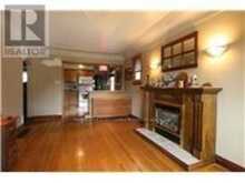 35 BARONS AVENUE S | Hamilton Ontario | Slide Image Seven