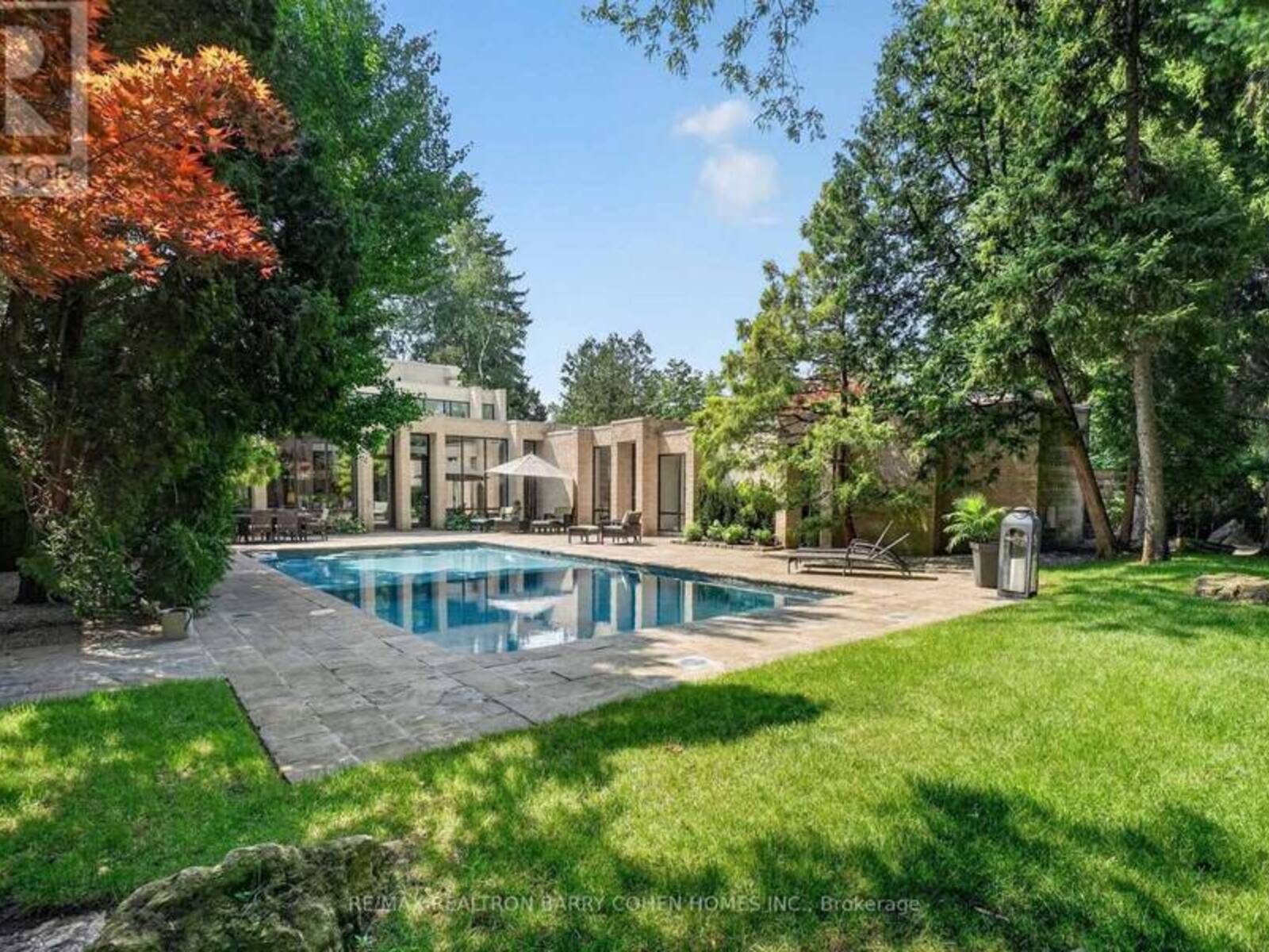 12 TUDOR GATE, Toronto, Ontario M2L 1N4