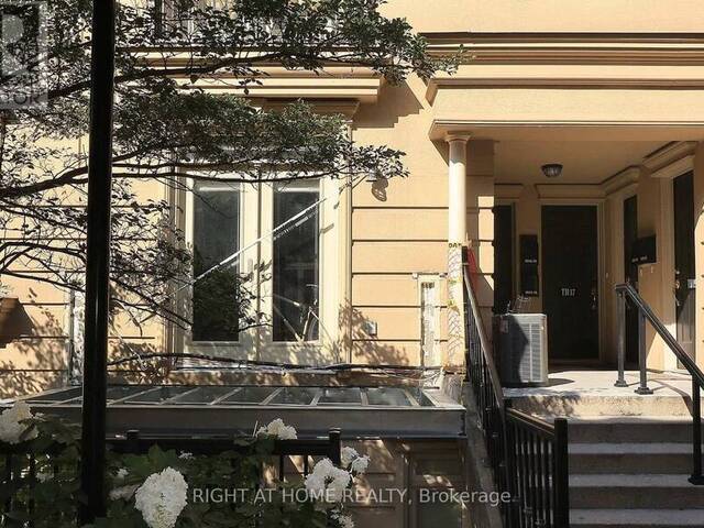 TH12 - 78 CARR STREET Toronto Ontario, M5T 1B7 - 2 Bedrooms Condo For Sale