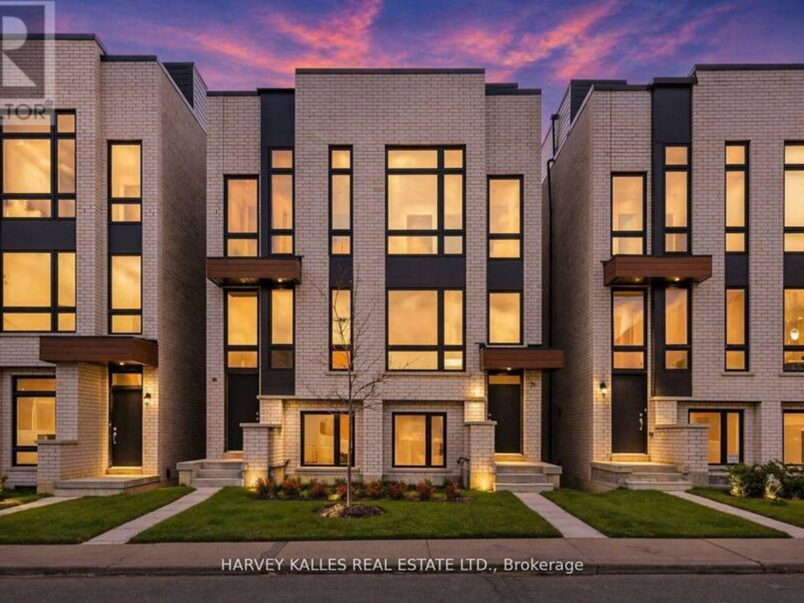 9 INNES AVENUE, Toronto, Ontario M6E 0B2