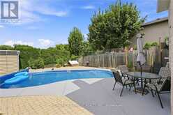 30 TWINOAKS CRESCENT | Hamilton Ontario | Slide Image Forty
