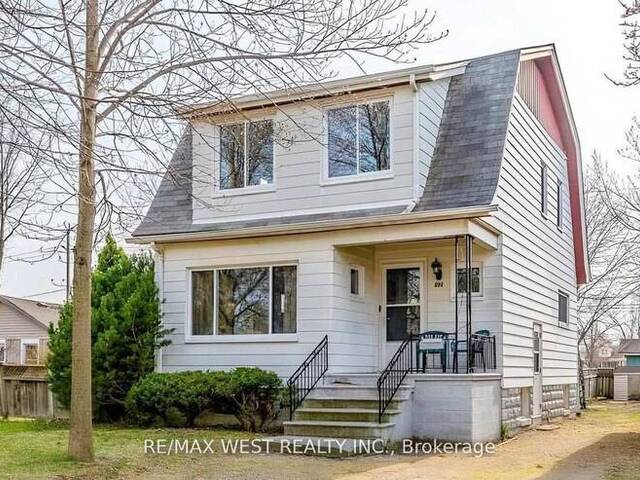 959 WESTMINSTER BOULEVARD Windsor Ontario, N8S 2C2 - Multi-family Home For Sale