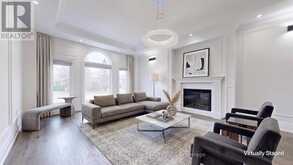 20 BLAINE DRIVE | Toronto Ontario | Slide Image Five