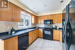 48 REDFINCH WAY | Brampton Ontario | Slide Image Twelve