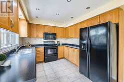 48 REDFINCH WAY | Brampton Ontario | Slide Image Thirteen