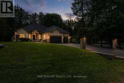 9 LADDIE LANE | Springwater Ontario | Slide Image Twelve