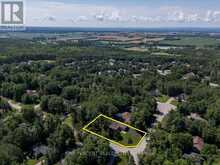 9 LADDIE LANE | Springwater Ontario | Slide Image Nineteen