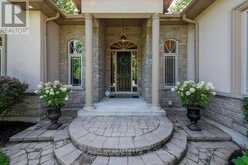 9 LADDIE LANE | Springwater Ontario | Slide Image Two