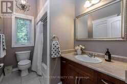 9 LADDIE LANE | Springwater Ontario | Slide Image Thirty