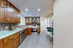 189 KINGSVIEW BOULEVARD | Toronto Ontario | Slide Image Fifteen