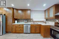 189 KINGSVIEW BOULEVARD | Toronto Ontario | Slide Image Sixteen