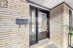 189 KINGSVIEW BOULEVARD | Toronto Ontario | Slide Image Three
