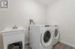 14 - 185 BEDROCK DRIVE S | Hamilton Ontario | Slide Image Ten