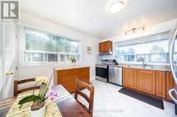 417 PALISER CRESCENT S | Richmond Hill Ontario | Slide Image Ten