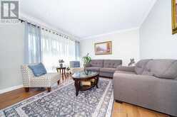 417 PALISER CRESCENT S | Richmond Hill Ontario | Slide Image Sixteen