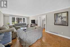 6370 HILLSDALE DRIVE | Whitchurch-Stouffville Ontario | Slide Image Six