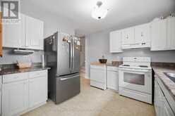3245 LANSDOWN DRIVE | Burlington Ontario | Slide Image Fifteen