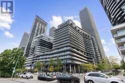 602 - 39 ANNIE CRAIG DRIVE | Toronto Ontario | Slide Image One