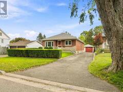 285 MURIEL AVENUE Oshawa Ontario, L1J 2W8