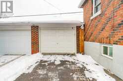 137 BANTING AVENUE | Oshawa Ontario | Slide Image Three