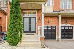 23 HORN STREET | Whitchurch-Stouffville Ontario | Slide Image Two