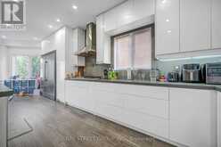 231 SHAFTSBURY AVENUE N | Richmond Hill Ontario | Slide Image Thirteen