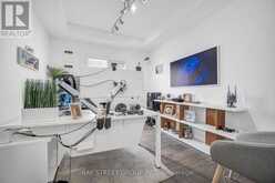 231 SHAFTSBURY AVENUE N | Richmond Hill Ontario | Slide Image Six