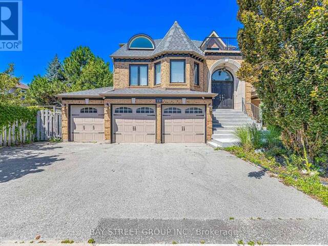 231 SHAFTSBURY AVENUE N Richmond Hill Ontario, L4C 0E8 - 7 Bedrooms Home For Sale