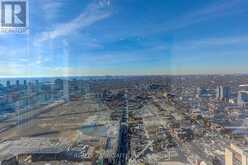 4310 - 488 UNIVERSITY AVENUE | Toronto Ontario | Slide Image Twenty-five